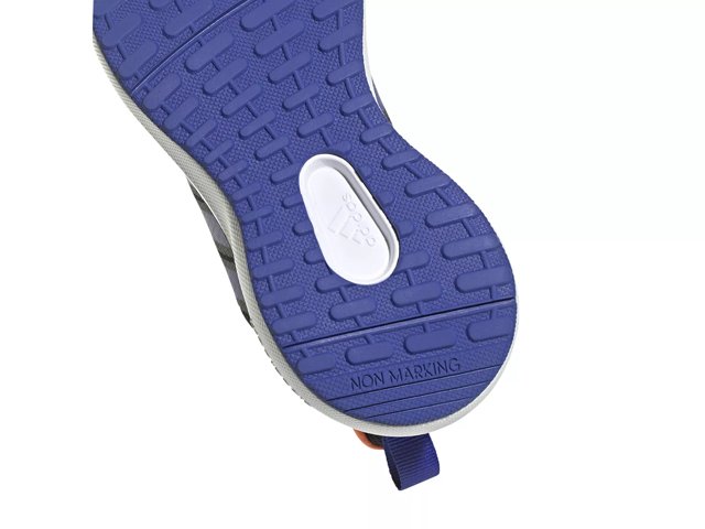 adidas cloudfoam non marking