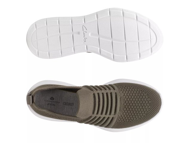 Clarks Cloudsteppers Ezera Walk Slip On Sneaker