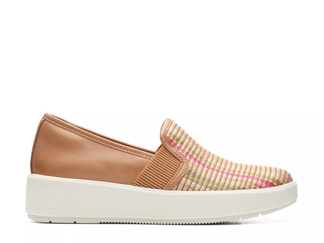 Clarks slip on sneakers discount