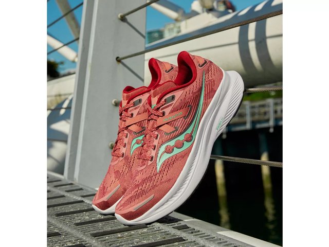 Women's saucony guide online