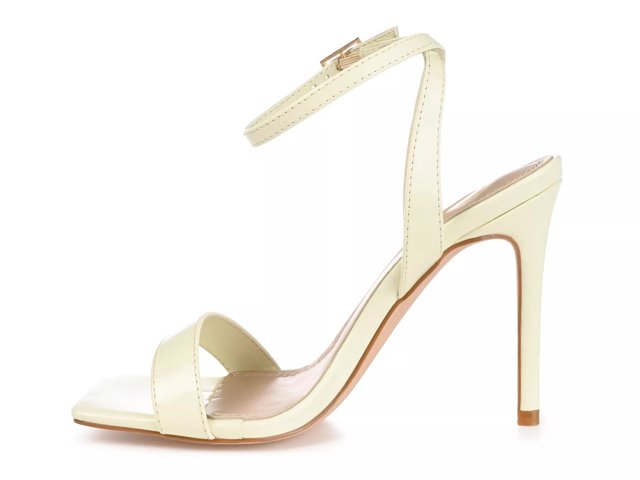 Journee Collection Dorian Sandal