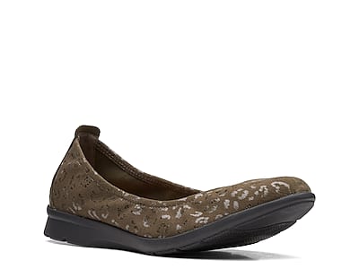 Clarks Jenette Ease (Pewter Metallic Suede) Women's Shoes