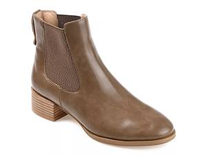 Sonoma Goods For Life Cassi Women's Chelsea Boots for $13.99 (Reg $69.99)!