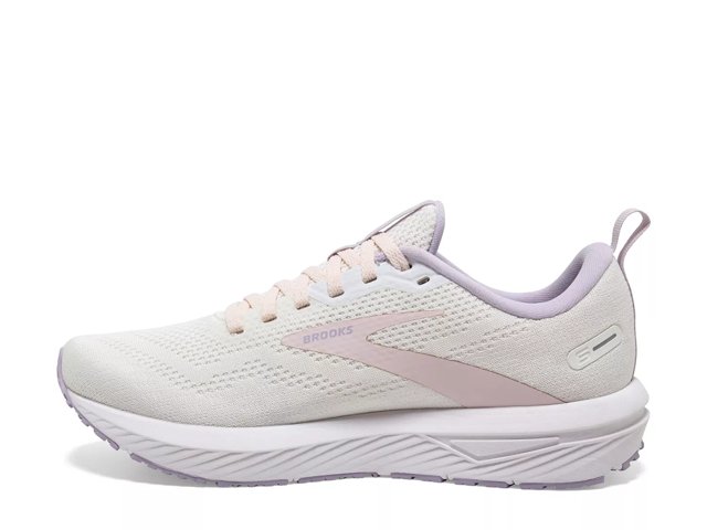 Brooks Revel 6 Running Shoe - Women's