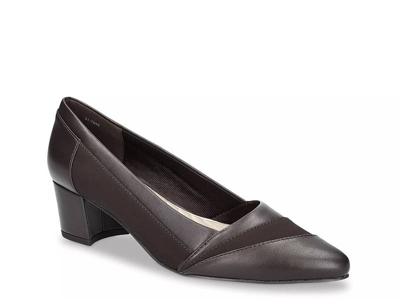 Dsw black 2025 and white pumps