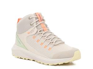 Featuring the women's Columbia Radlock Hiking Boot. Click to shop women's Hiking & Trail Shoes at DSW Designer Shoe Warehouse.