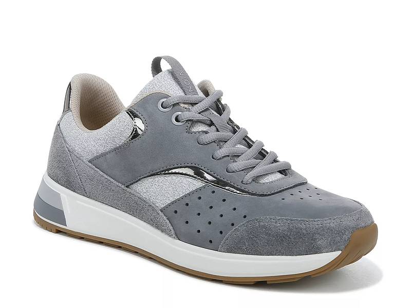 vionic storm sneaker