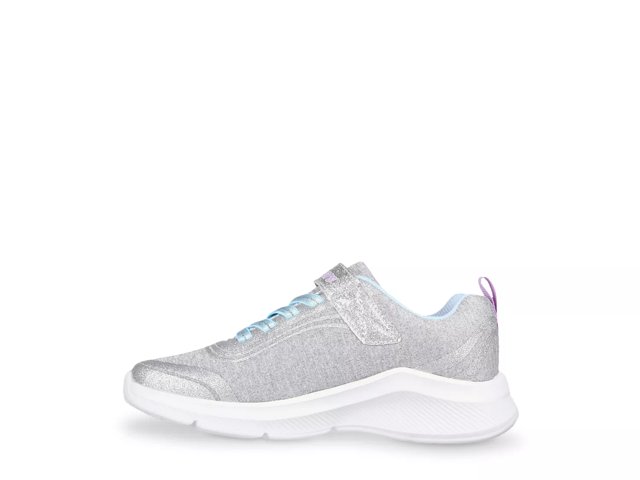 Skechers circulate new arrivals
