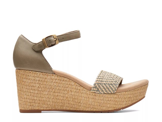 Clarks tan wedge sandals deals