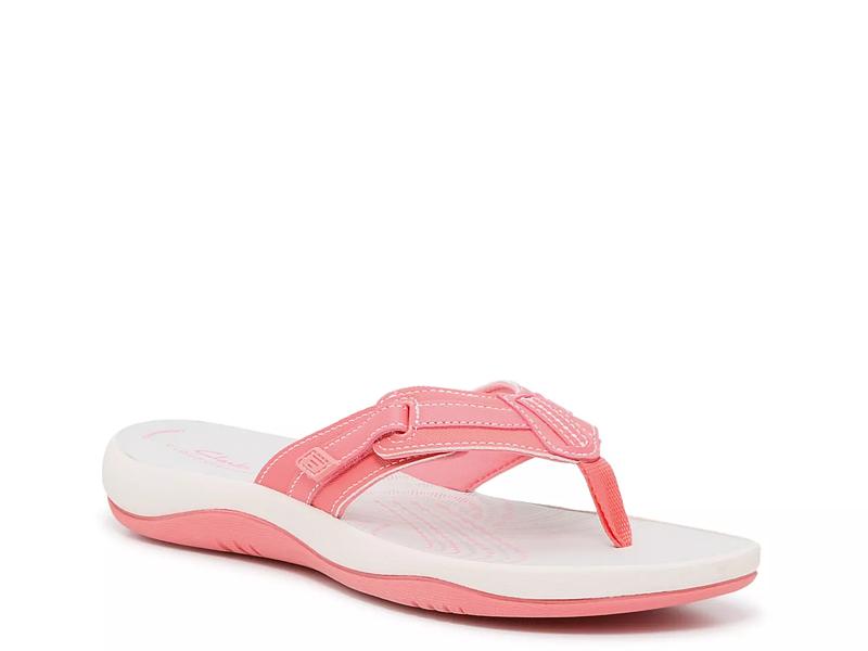 clarks breeze sky flip flops