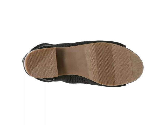 Peep toe booties hotsell dsw