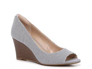 Kelly & katie store cilasa wedge pump