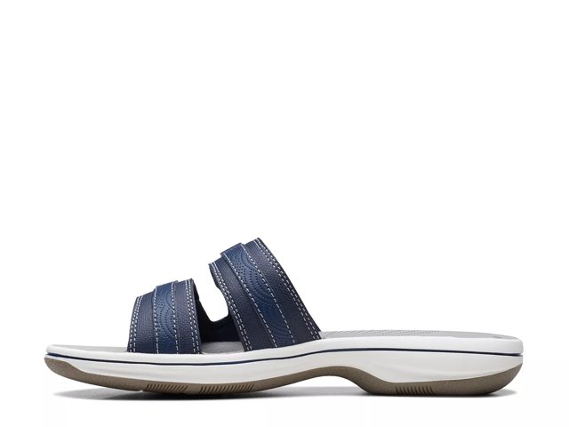 Cloudsteppers by discount clarks flip flops