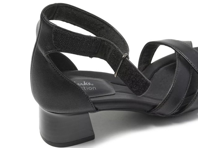 Clarks sandals at dsw hotsell