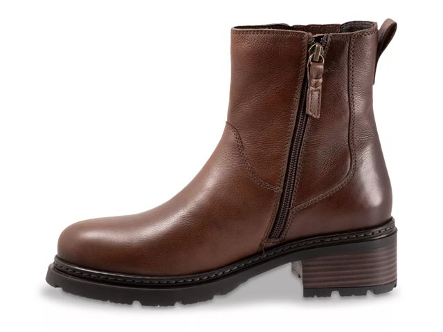 total motion novalie bootie 2