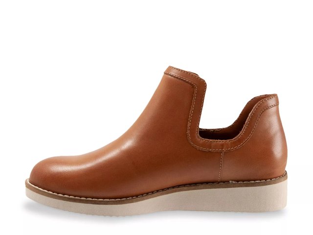 Softwalk Woodbury Bootie