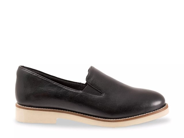 Softwalk whistle wedge loafer hot sale