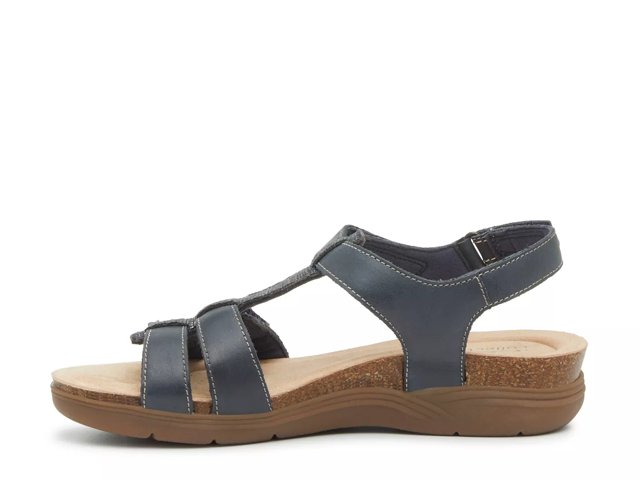 Clarks Womens April Dove Flat Sandal Clarks Women's April Dove