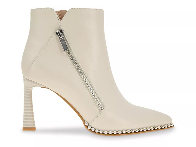 Billey bootie top