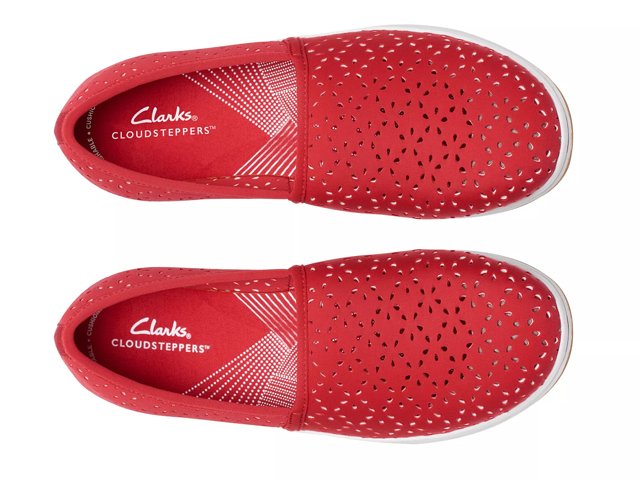 Clarks cloudsteppers red deals