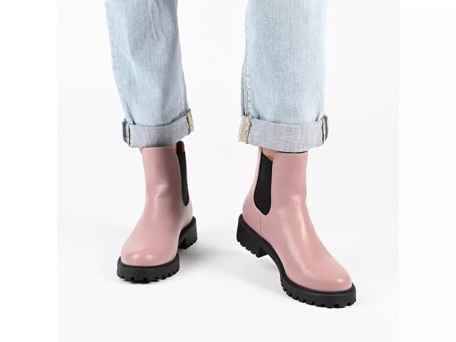 Journee collection wiley chelsea boot hotsell