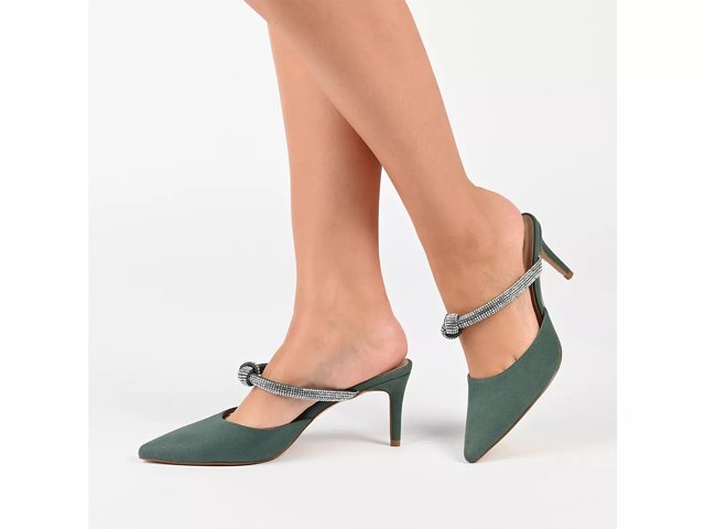 Journee collection dollup wedge pump top