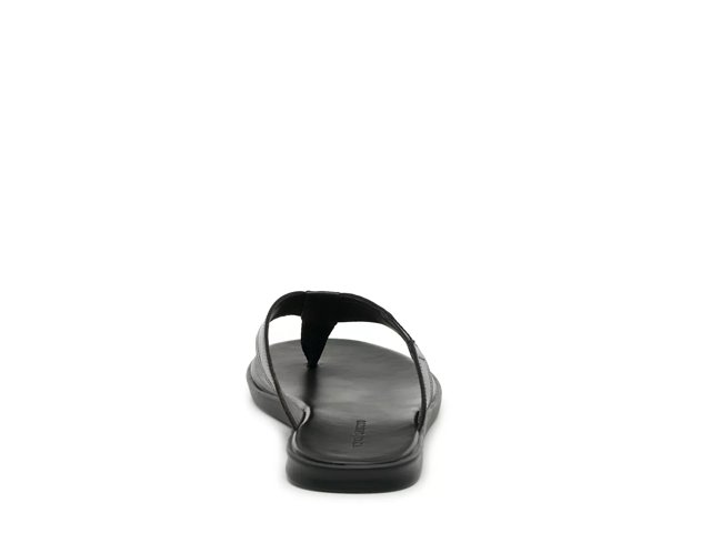 Vince camuto sales black flip flops
