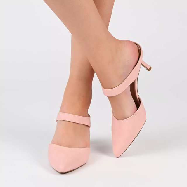 Journee Collection Maevali Pump