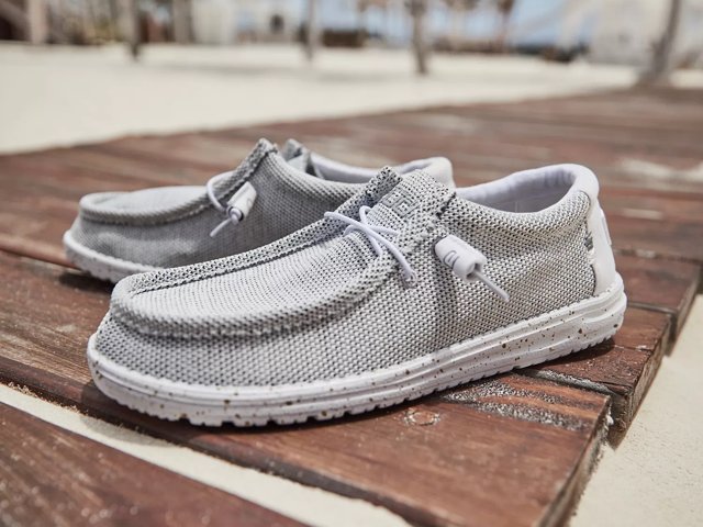 Hey dude wally sox grey online