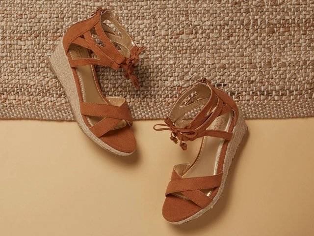 Crown vintage clearance wedge sandal