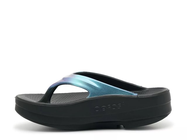 OOFOS Oomega Platform Flip Flop