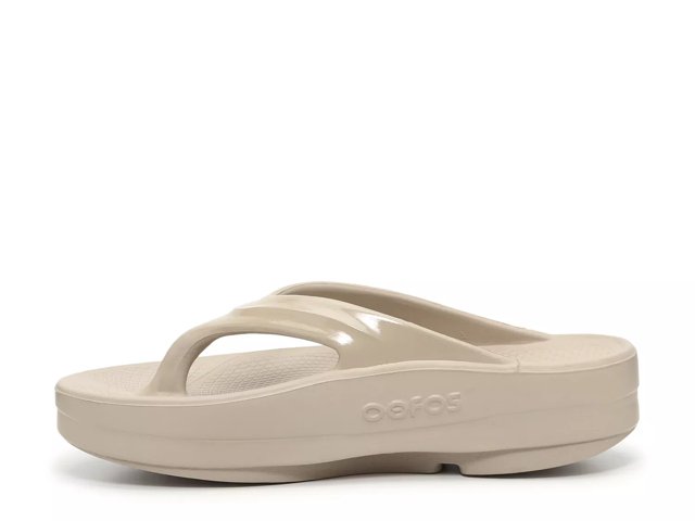 OOFOS Oomega Platform Flip Flop - Free Shipping | DSW