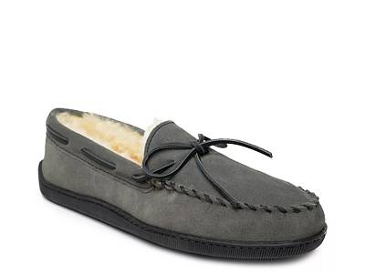 Minnetonka mens moccasin online slippers