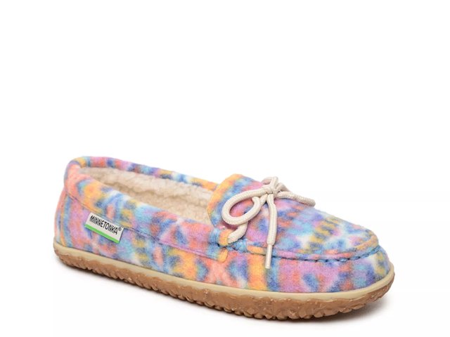 人気ブランド★ 2020SS新作!! ♪Minnetonka♪ Sadira Minnetonka Eco Oak Moccasin - Free Shipping | DSW