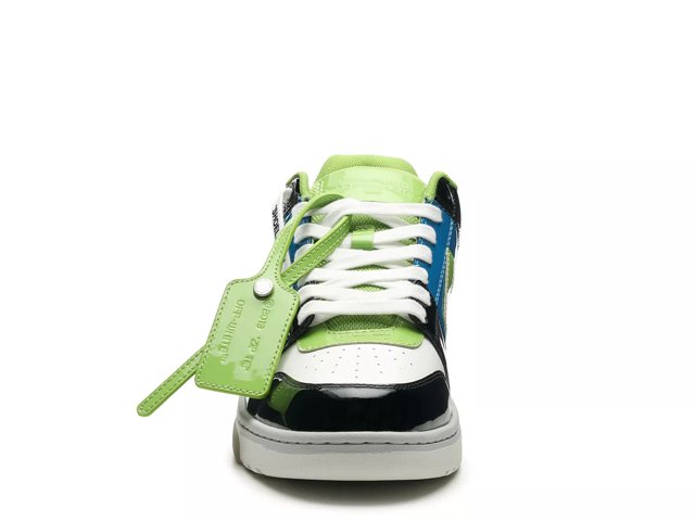 Sneaker specials store