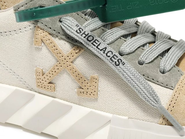 Off white low vulcanized sneakers cheap beige
