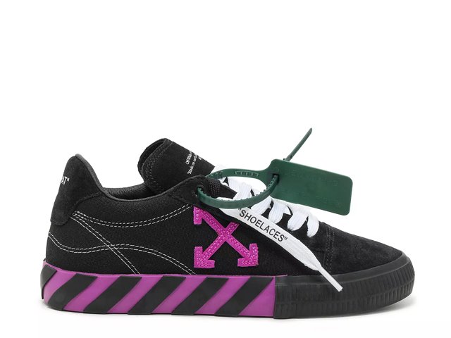 Black & pink low vulcanized sneakers new arrivals