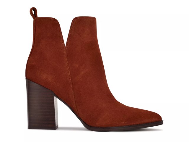 nine west birds bootie