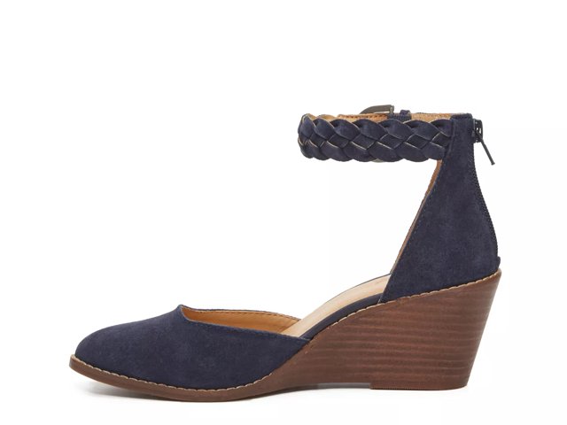 Closed toe wedges store dsw