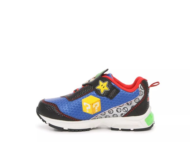 Nintendo Super Mario Light Up Sneaker Kids