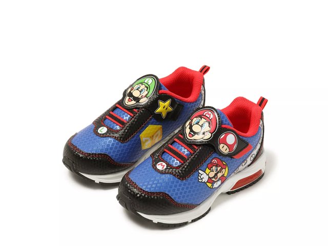 Nintendo Super Mario Light Up Sneaker Kids