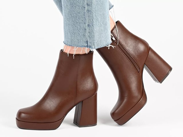 Journee Collection Mollie Bootie