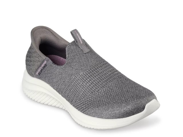 Skechers ladies ultra flex slip on in black hot sale