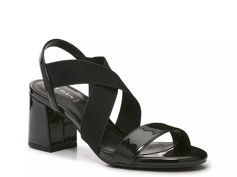 Rayna Sandal