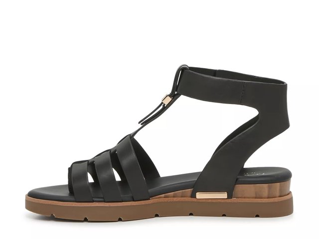 Black flat gladiator discount sandals