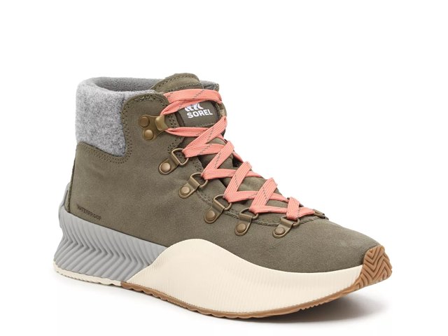 Dsw sorel out n about shop