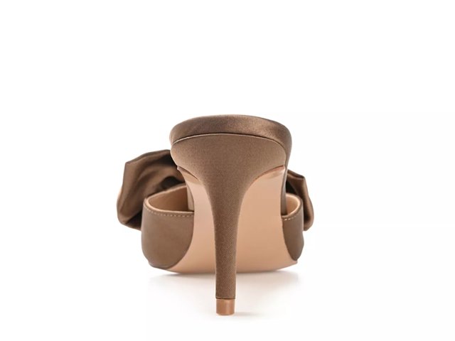 Journee Collection Tiarra Pump
