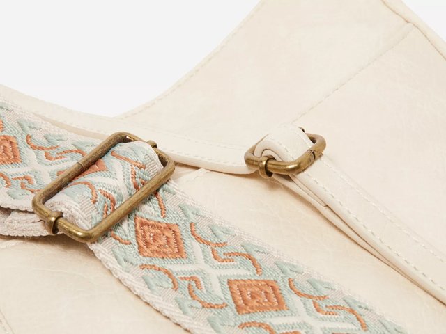 Hobo bag with guitar strap 2025