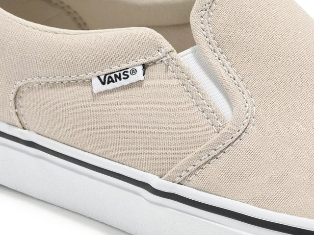 vans dsw mens Cinosural International School