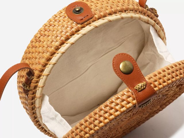 Woven Straw Crossbody with Chain Link Handle